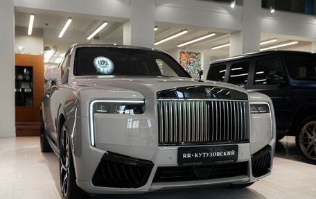 Rolls-Royce Cullinan, 2024 год, 108 000 000 рублей, 3 фотография