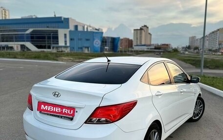 Hyundai Solaris II рестайлинг, 2015 год, 865 000 рублей, 3 фотография