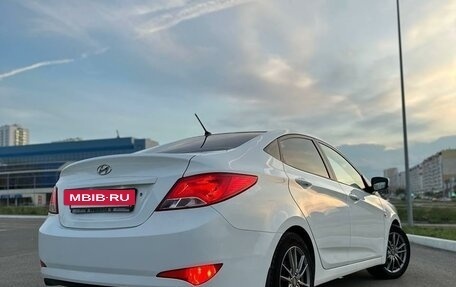 Hyundai Solaris II рестайлинг, 2015 год, 865 000 рублей, 4 фотография