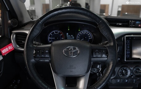 Toyota Hilux VIII, 2020 год, 4 550 000 рублей, 12 фотография