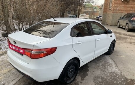 KIA Rio III рестайлинг, 2013 год, 860 000 рублей, 3 фотография