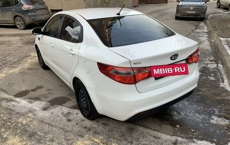 KIA Rio III рестайлинг, 2013 год, 860 000 рублей, 5 фотография