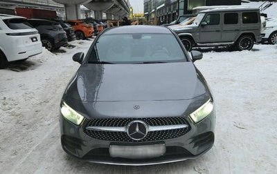 Mercedes-Benz A-Класс, 2019 год, 2 700 000 рублей, 1 фотография