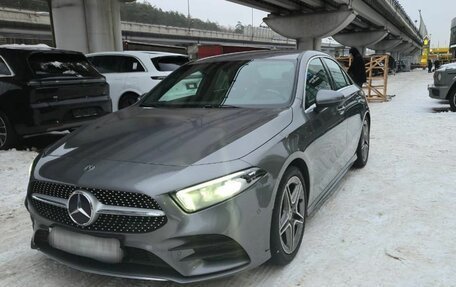 Mercedes-Benz A-Класс, 2019 год, 2 700 000 рублей, 2 фотография