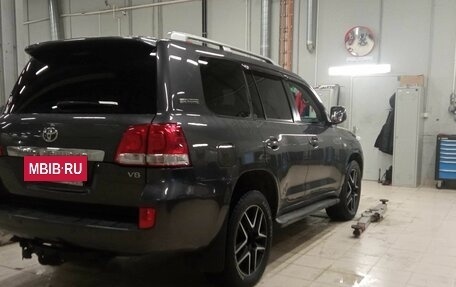 Toyota Land Cruiser 200, 2011 год, 3 096 000 рублей, 3 фотография