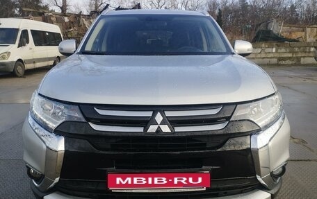 Mitsubishi Outlander III рестайлинг 3, 2017 год, 2 300 000 рублей, 1 фотография