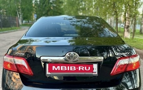 Toyota Camry, 2011 год, 1 700 000 рублей, 4 фотография