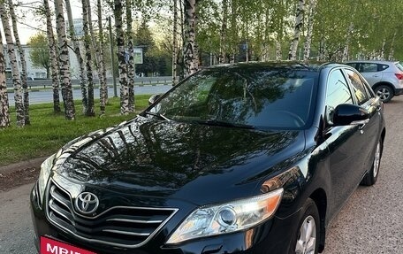 Toyota Camry, 2011 год, 1 700 000 рублей, 5 фотография