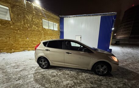 Hyundai Solaris II рестайлинг, 2011 год, 749 000 рублей, 3 фотография