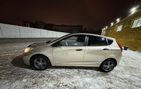 Hyundai Solaris II рестайлинг, 2011 год, 749 000 рублей, 2 фотография