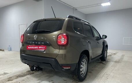 Renault Duster, 2022 год, 2 100 000 рублей, 3 фотография