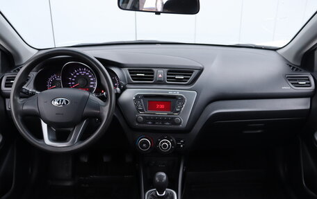 KIA Rio III рестайлинг, 2013 год, 850 000 рублей, 10 фотография