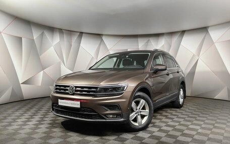 Volkswagen Tiguan II, 2018 год, 2 645 000 рублей, 1 фотография