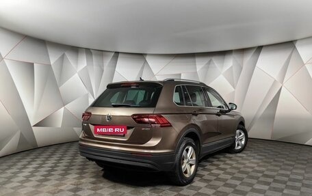 Volkswagen Tiguan II, 2018 год, 2 645 000 рублей, 2 фотография