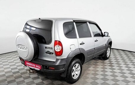 Chevrolet Niva I рестайлинг, 2015 год, 516 000 рублей, 6 фотография