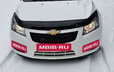 Chevrolet Cruze II, 2010 год, 560 000 рублей, 2 фотография