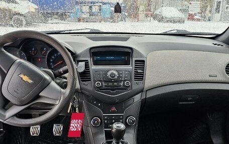 Chevrolet Cruze II, 2010 год, 560 000 рублей, 14 фотография