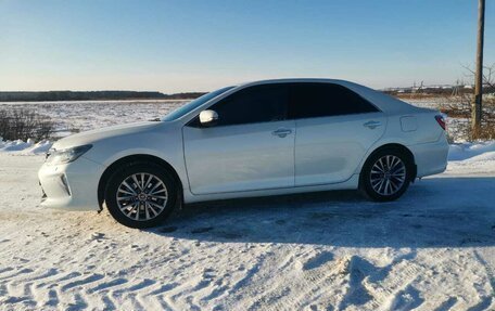 Toyota Camry, 2017 год, 2 200 000 рублей, 2 фотография