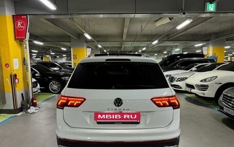 Volkswagen Tiguan II, 2020 год, 2 890 000 рублей, 4 фотография