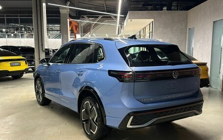 Volkswagen Tiguan II, 2024 год, 6 400 000 рублей, 2 фотография