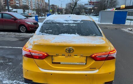 Toyota Camry, 2021 год, 2 550 000 рублей, 3 фотография