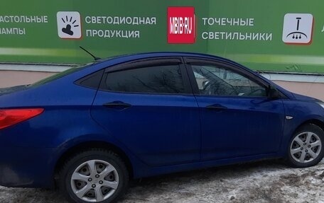 Hyundai Solaris II рестайлинг, 2013 год, 800 000 рублей, 5 фотография