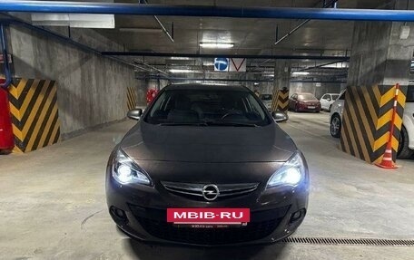 Opel Astra J, 2013 год, 990 000 рублей, 5 фотография