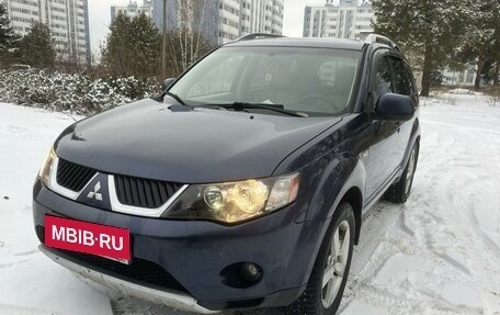 Mitsubishi Outlander III рестайлинг 3, 2008 год, 850 000 рублей, 1 фотография