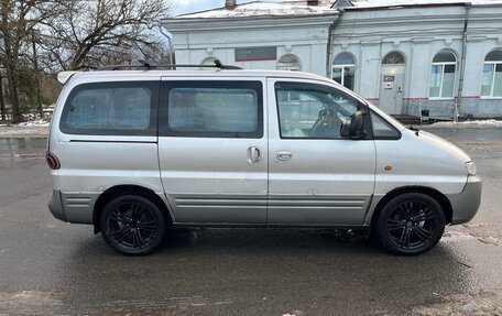 Hyundai Starex I рестайлинг, 2002 год, 350 000 рублей, 4 фотография