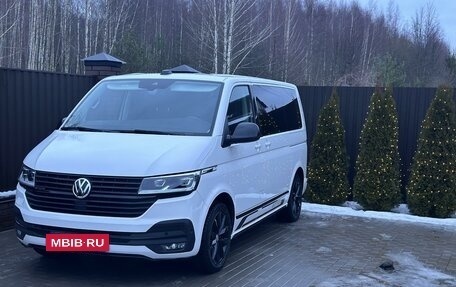 Volkswagen Multivan T6 рестайлинг, 2021 год, 7 999 999 рублей, 10 фотография