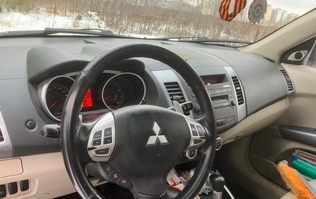 Mitsubishi Outlander III рестайлинг 3, 2008 год, 850 000 рублей, 9 фотография