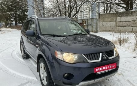 Mitsubishi Outlander III рестайлинг 3, 2008 год, 850 000 рублей, 2 фотография