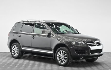 Volkswagen Touareg III, 2010 год, 1 055 000 рублей, 1 фотография