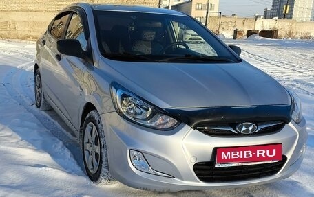 Hyundai Solaris II рестайлинг, 2012 год, 1 100 000 рублей, 1 фотография