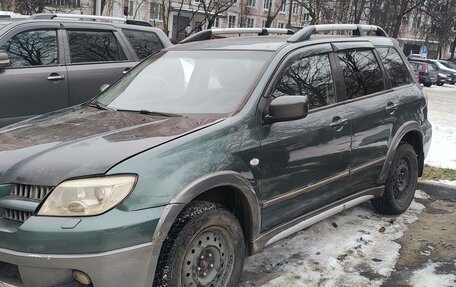 Mitsubishi Outlander III рестайлинг 3, 2005 год, 415 000 рублей, 2 фотография