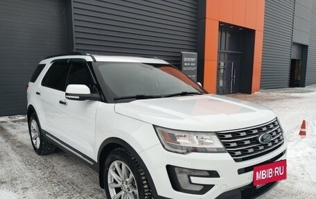 Ford Explorer VI, 2017 год, 2 999 000 рублей, 3 фотография