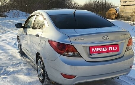 Hyundai Solaris II рестайлинг, 2012 год, 1 100 000 рублей, 3 фотография