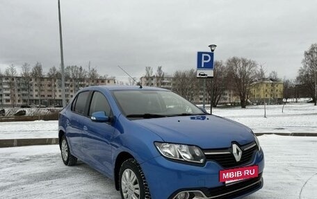 Renault Logan II, 2017 год, 700 000 рублей, 3 фотография