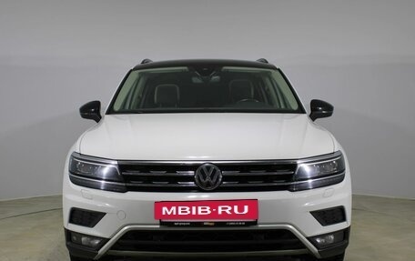 Volkswagen Tiguan II, 2020 год, 2 750 000 рублей, 2 фотография