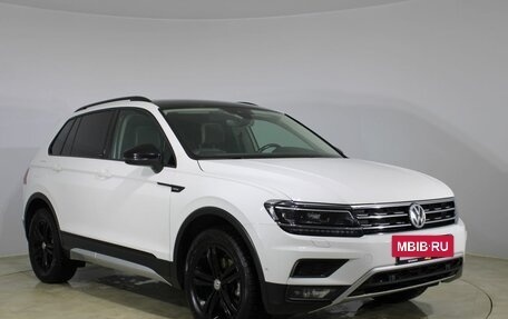 Volkswagen Tiguan II, 2020 год, 2 750 000 рублей, 3 фотография