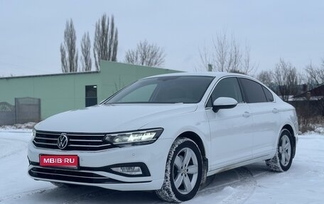 Volkswagen Passat B8 рестайлинг, 2021 год, 2 950 000 рублей, 1 фотография