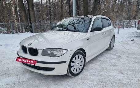 BMW 1 серия, 2008 год, 720 000 рублей, 2 фотография