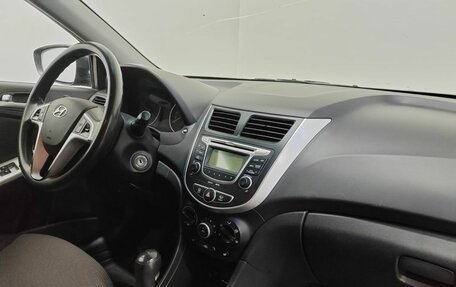 Hyundai Solaris II рестайлинг, 2012 год, 755 000 рублей, 9 фотография