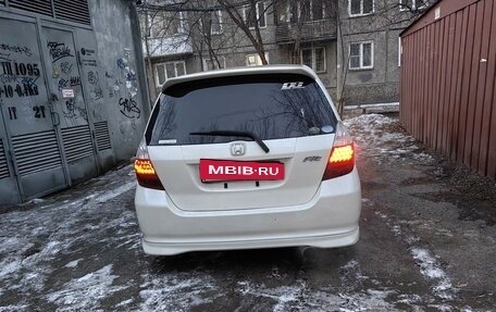 Honda Fit III, 2002 год, 430 000 рублей, 3 фотография