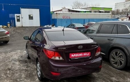 Hyundai Solaris II рестайлинг, 2012 год, 860 000 рублей, 2 фотография