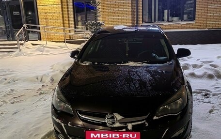 Opel Astra J, 2014 год, 875 000 рублей, 2 фотография