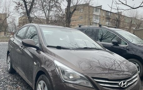 Hyundai Solaris II рестайлинг, 2014 год, 1 090 000 рублей, 1 фотография