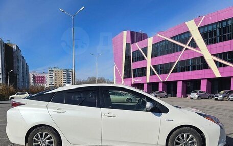 Toyota Prius IV XW50, 2016 год, 1 480 000 рублей, 2 фотография