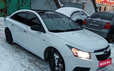 Chevrolet Cruze II, 2010 год, 550 000 рублей, 7 фотография