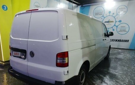 Volkswagen Transporter T5 рестайлинг, 2011 год, 2 500 000 рублей, 4 фотография